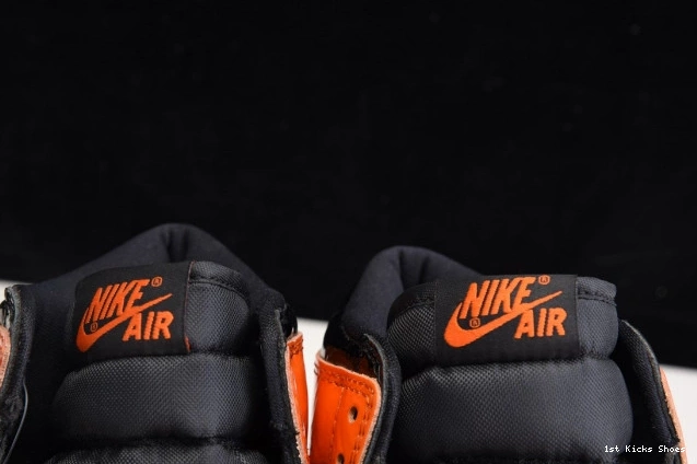 1st Kicks Shoes - Air Backboard Retro 1 Shattered 3.0 555088-028 Jordan High 0724